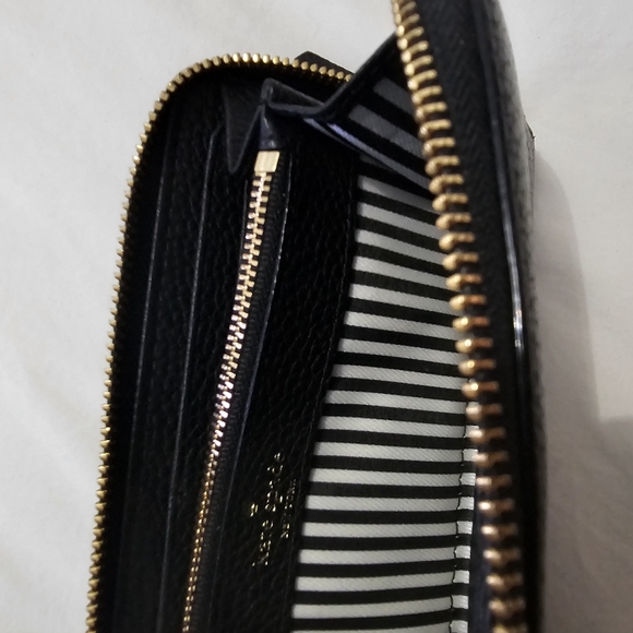 Kate Spade Wallet - Picture 7 of 8